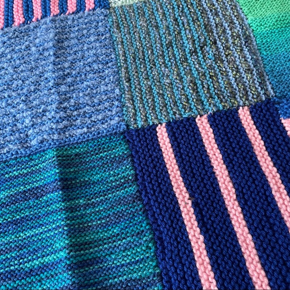 35” by 35” Multicoloured knit Throw /quilt - Picture 2 of 4